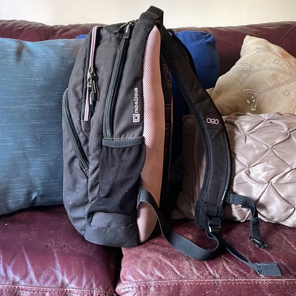 OGIO Pink & Black backpack adjustable straps Melrose protective laptop storage - Picture 7 of 10